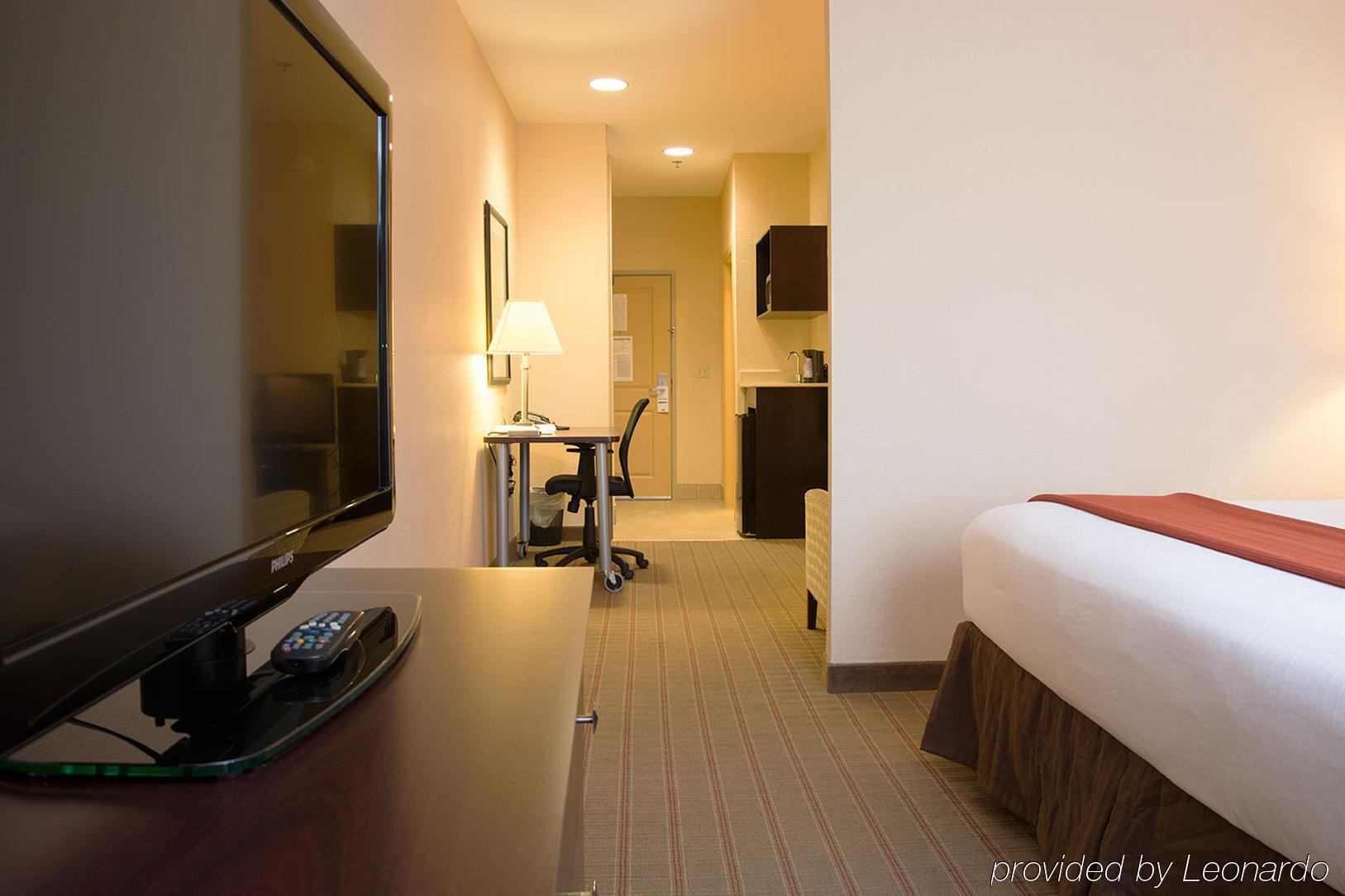 Holiday Inn Express & Suites East Wichita I-35 Andover By Ihg Exteriör bild