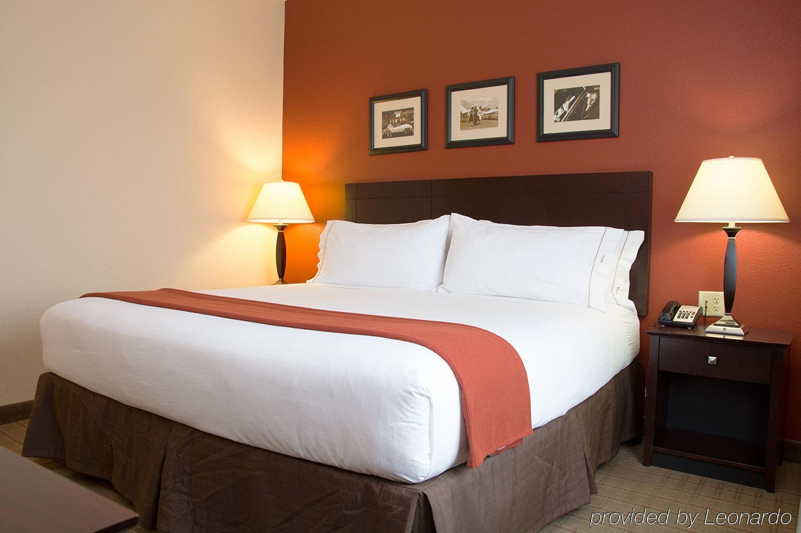 Holiday Inn Express & Suites East Wichita I-35 Andover By Ihg Exteriör bild