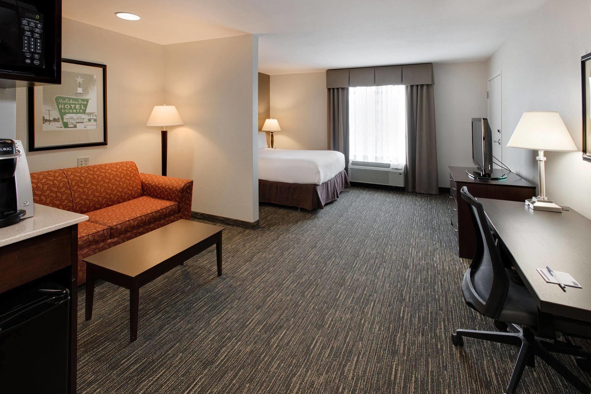 Holiday Inn Express & Suites East Wichita I-35 Andover By Ihg Exteriör bild